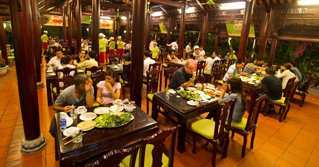 Ngoi Nha Xanh Hotel Đà Nẵng Exterior foto