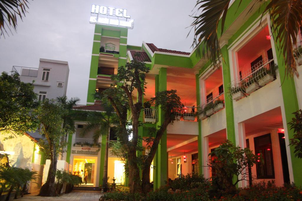 Ngoi Nha Xanh Hotel Đà Nẵng Exterior foto
