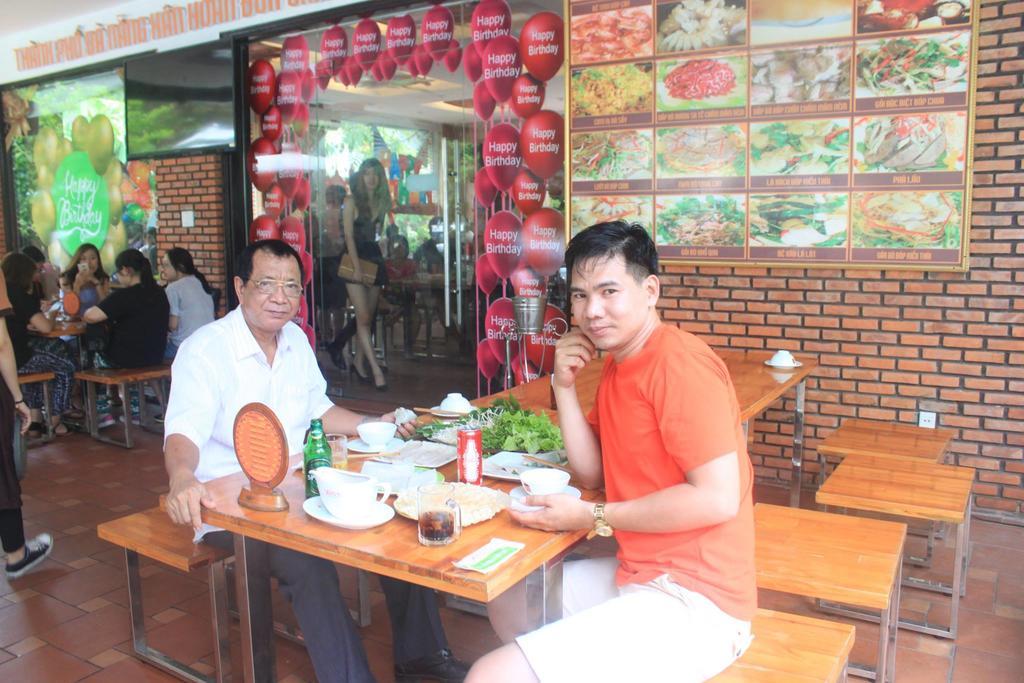Ngoi Nha Xanh Hotel Đà Nẵng Exterior foto